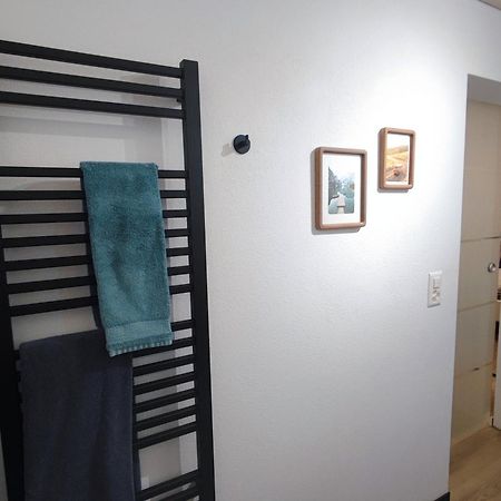 Kleine Auszeit - 2-Zimmer Ferienwohnung Spiez Exterior foto