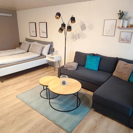 Kleine Auszeit - 2-Zimmer Ferienwohnung Spiez Exterior foto
